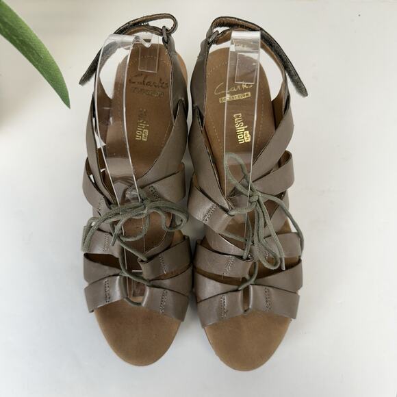 Clarks Taupe Helio Mindin Taupe Strappy Sandal Cork Wedge Comfort Shoe Size 10 M - Picture 3 of 9
